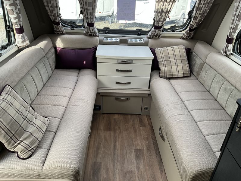 2017 Sterling Elite 580